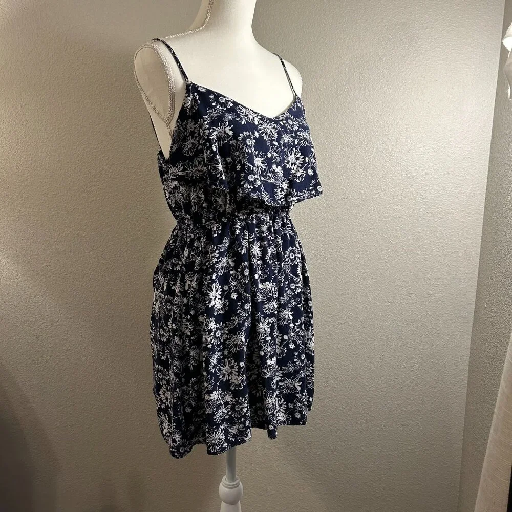 Women's Spring and Summer Navy Blue and White Printed Floral Dress with Ruffle